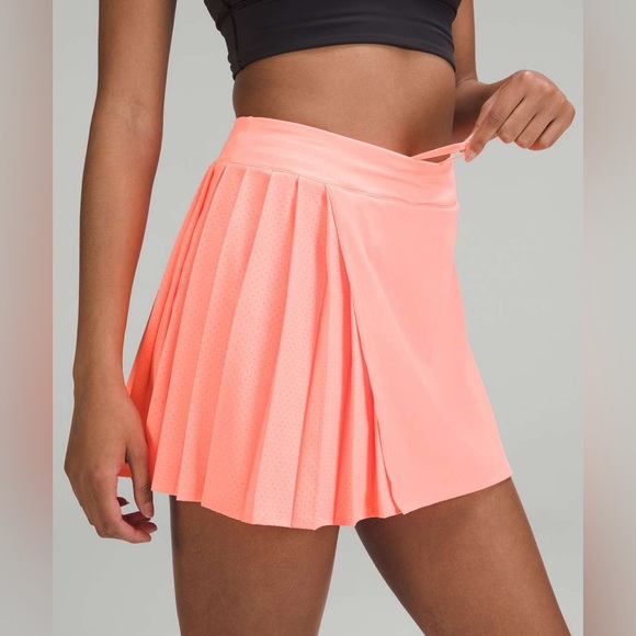 lululemon athletica Dresses & Skirts - Lululemon Asymmetrical Pleated Tennis Skirt